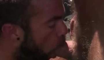 Muscle Bear Threesome in Paradise@BearBareback