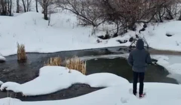 The fisherman gave himself to be fucked by an Uber taxi driver