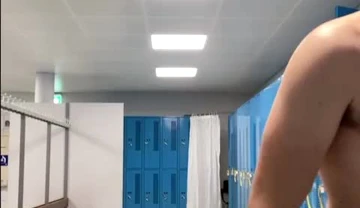 wanking my big cock in the public gym locker room