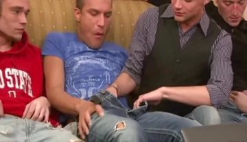 Bottoms Open Wide For The Pack